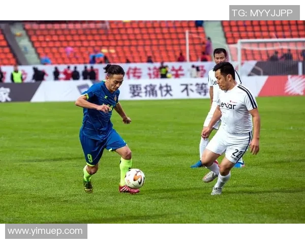 足球迷心中的偶像崇拜与明星球员影响力的深度剖析与探讨