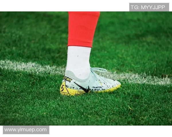 足球球星球鞋使用寿命揭秘:一般穿多久才需要更换和保养技巧